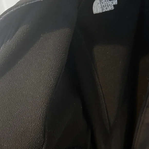 The North Face Black Softshell Jacket - Picture 5 of 6
